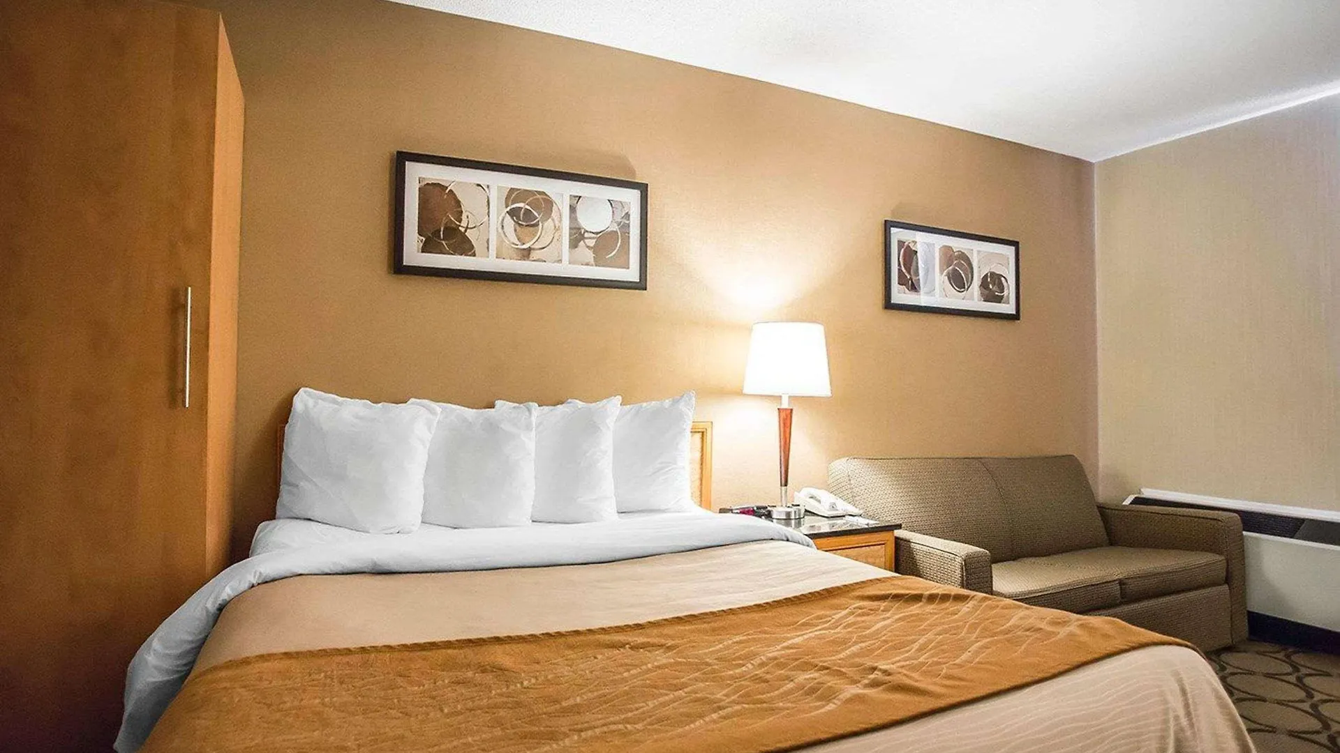 Comfort Inn West Otawa