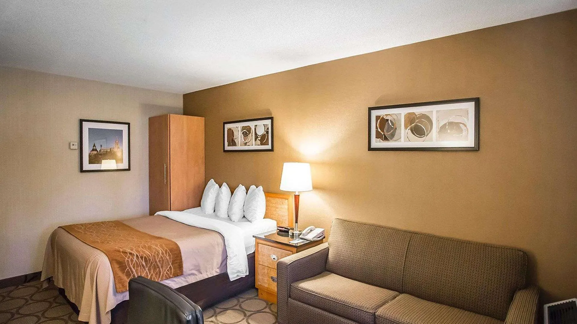 Comfort Inn West Otawa